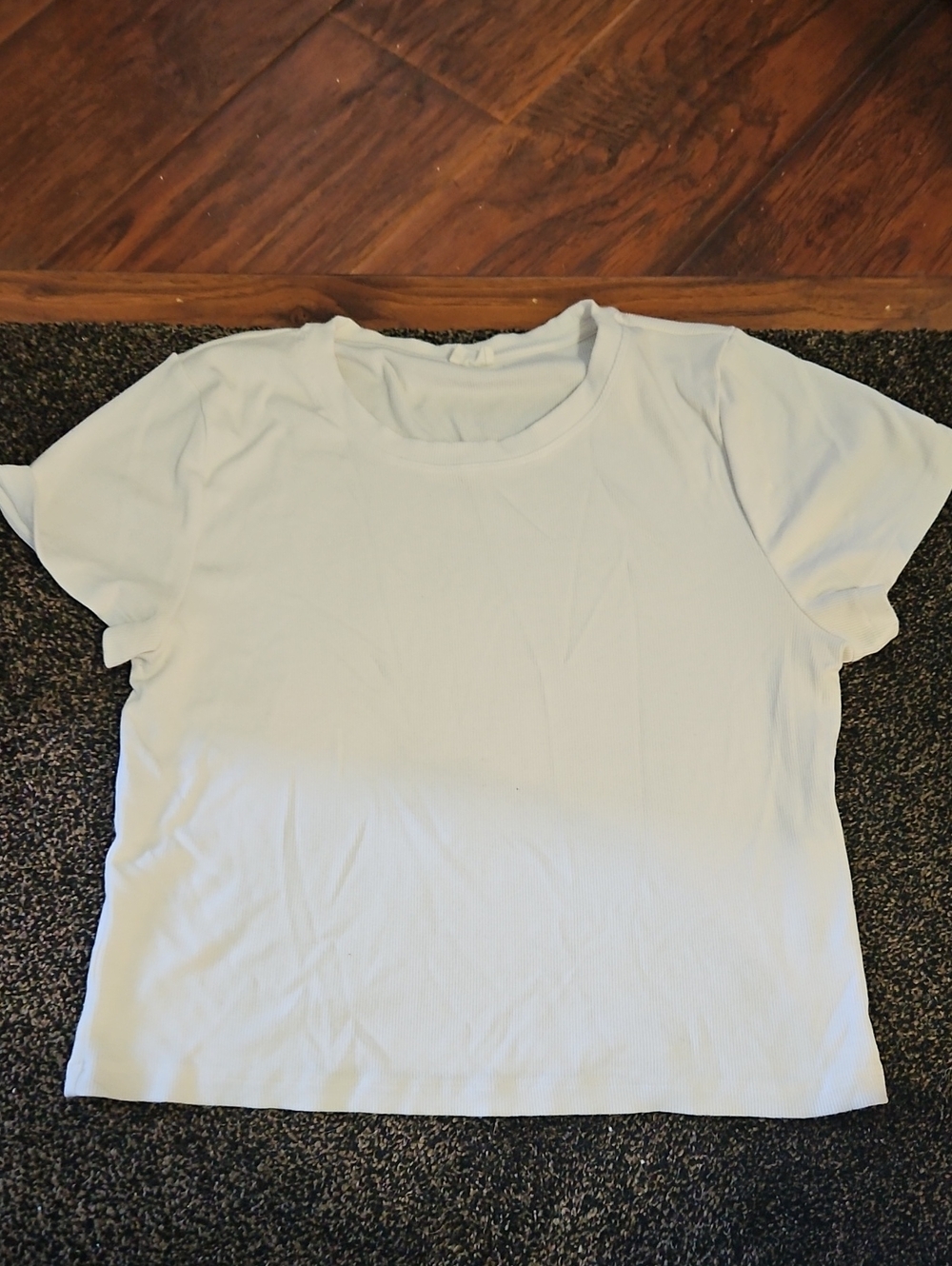 Wilfred White Short Sleeve Crewneck Tee